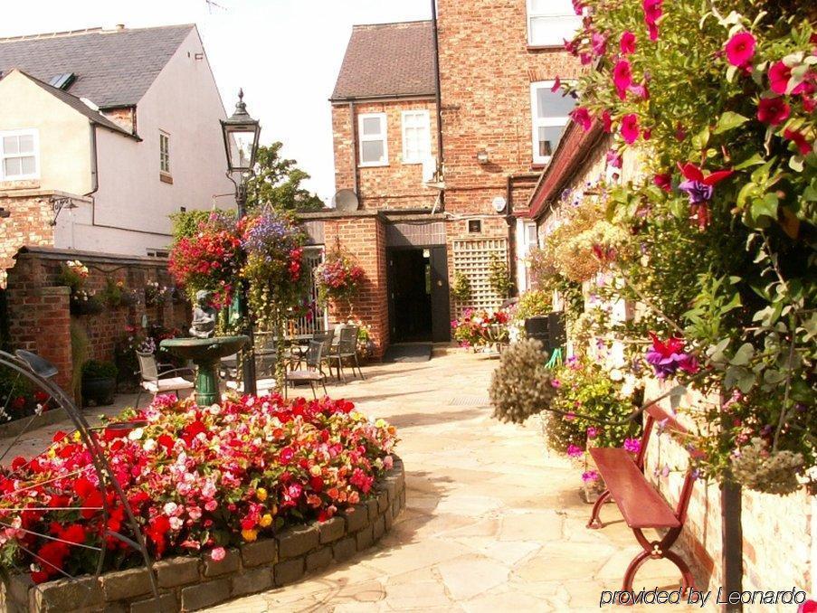 Heworth Court Hotel York Exterior foto